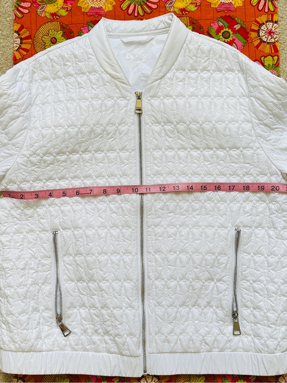 DKNY White Quilted Bomber Jacket with Logo Crossbody - Picture 8 of 12